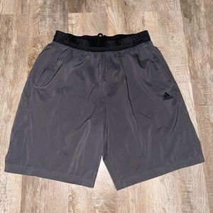 adidas Men’s Axis 20 Woven training shorts Large